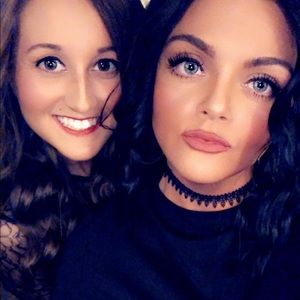 Meet your Posher, Dakotadakota